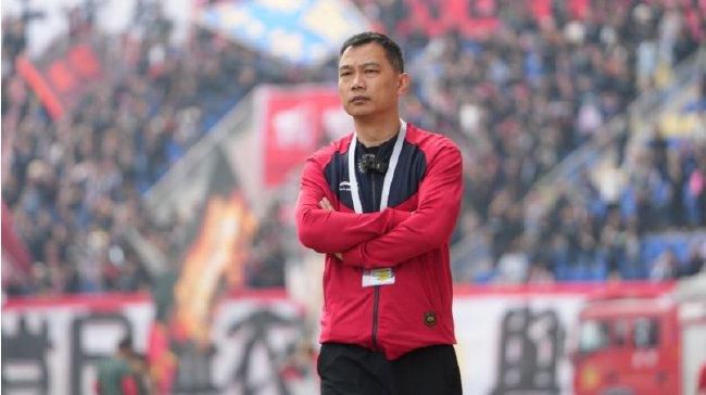 为了在大银幕上重现这场战役，项目历经5年，三度重启，耗时18个月设计搭建了一片建筑面积20万平米、拥有68栋建筑的实景